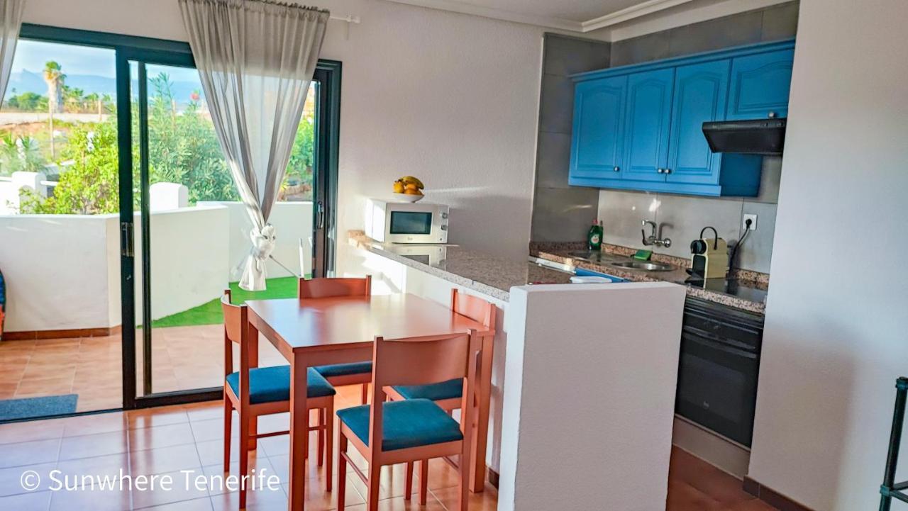 Spacious With Private Garden In Tenerife South Apartment *