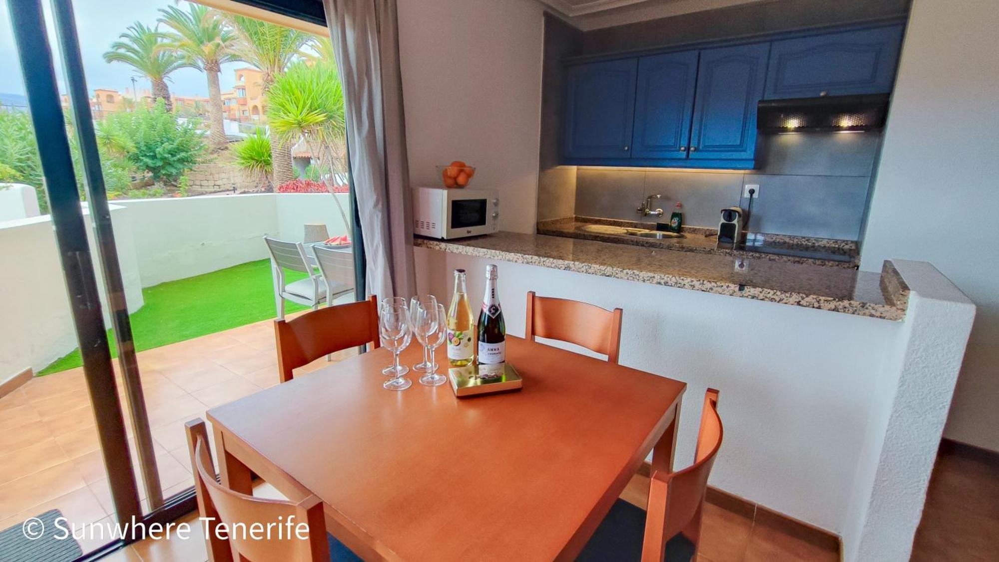 Apartment Spacious With Private Garden In Tenerife South *